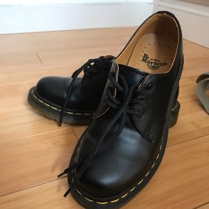 DR. MARTENS WOMENS 1461 SMOOTH